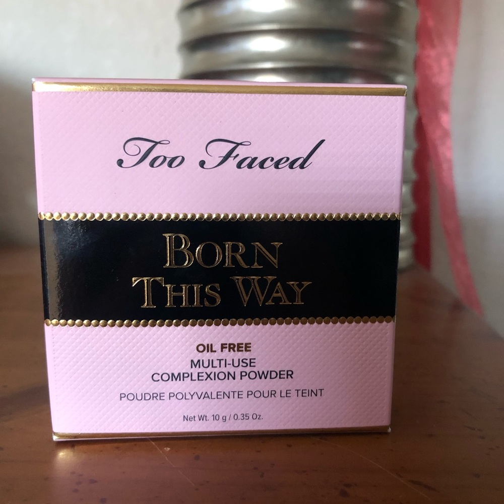Too Faced - Born This Way face powder